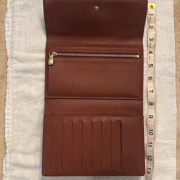 Louis Vuitton Monogram Pochette Passport TriFold Long Wallet - Picture 6 of 12